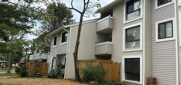 8605 Village Way Apt B, Alexandria, VA 22309