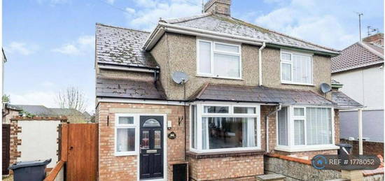 2 bedroom semi-detached house