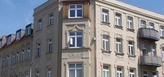 Wohnen in Alte Neustadt, 3-Raum Wohnung mit Balkon zum Wohlfühlen.