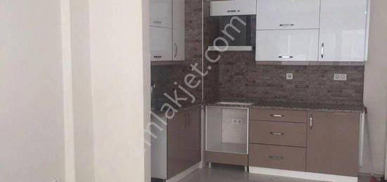 Karyaka Donanmac Mahallesinde 2+1 Zemin st 1.Kat 90 m2 i Yapl Bakml Daire