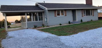 3539 W  Walnut St, Johnson City, TN 37604