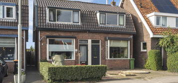 Dorpsstraat 892