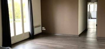 Appartement  à louer, 3 pièces, 2 chambres, 85 m²