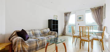 Flat for sale in St. George Wharf, London, London SW8