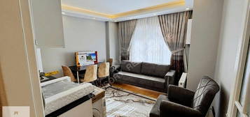 FULL EŞYALI-MERKEZİ LOKASYONDA-ULAŞIM SORUNU OLAMAYAN 3+1 DAİRE