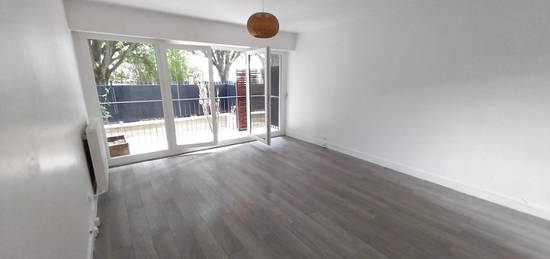 A VENDRE APPARTEMENT 3 PIECES AVEC BALCON