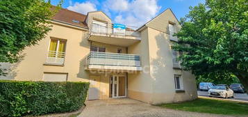 Appartement à vendre, ETAMPES (91) bel appartement T2 avec 2 places de parkings dans copropriété récente avec piscine