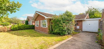 Detached bungalow to rent in Ashfield Green, Yateley GU46