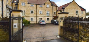 Flat to rent in Station Approach, Bradford-On-Avon BA15