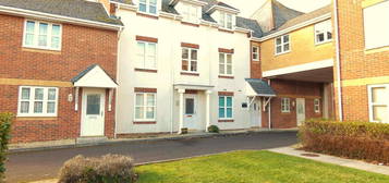 Flat to rent in Bells Lane, Stubbington PO14