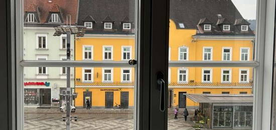 Wohnung in der Innenstadt mit Blick auf den Hauptplatz ! --- provisionsfrei