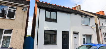 2 bed semi-detached house for sale