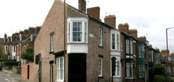 6 bedroom terraced house