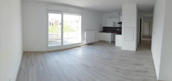 Appartement  à louer, 3 pièces, 65 m², Étage 2/2