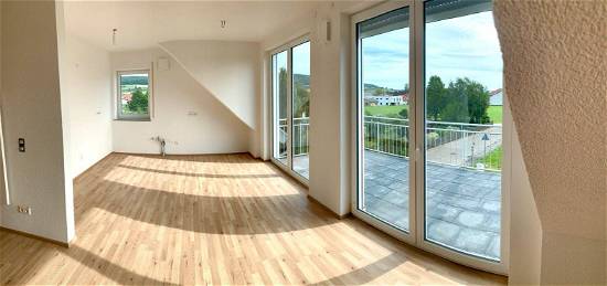 Helle 3,5 Zimmer Wohnung mit großem Balkon in Langenenslingen