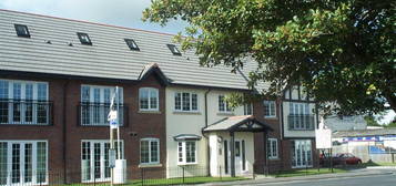 Flat to rent in Dixon Court, Chelford, Macclesfield SK11