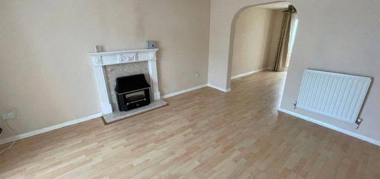 3 bed detached house to rent