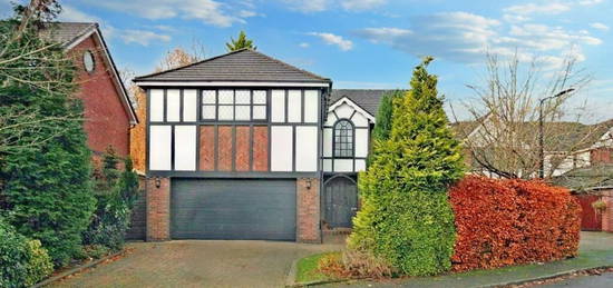 5 bedroom detached house