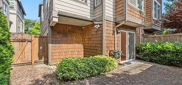 9503 Ashworth Ave N Unit B, Seattle, WA 98103
