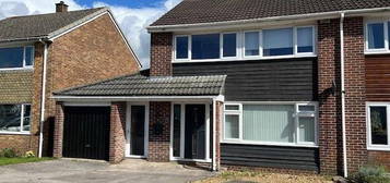 3 bedroom semi-detached house for sale