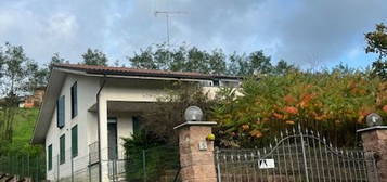 Villa in vendita in  Regione Ravanello s.n.c