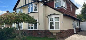 4 bedroom semi-detached house to rent