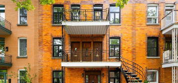 4454 - 4460, Rue Fullum
                        Montréal (Le Plateau-Mont-Royal)