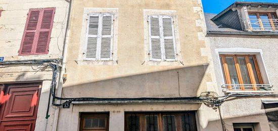 Maison 3 pièces, NEVERS, centre ville, garage, terrasse