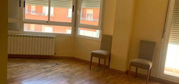 Piso en venta en Calle Escritor Ben Nassir, 38, San Pablo