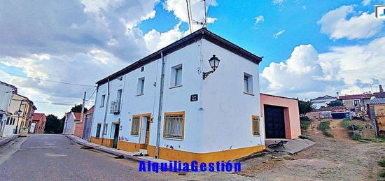 Casa en Puebla de Beleña