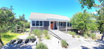 94 Pine Rd, Fair Harbor, NY 11706