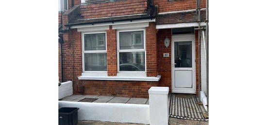 3 bed terraced house to rent