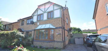 3 bed semi-detached house to rent