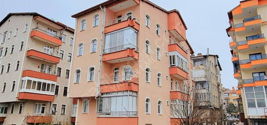 YALÇIN'DAN PARK HASTAHANESİ YANINDA 3+1 155 M2 BAKIMLI DAİREE