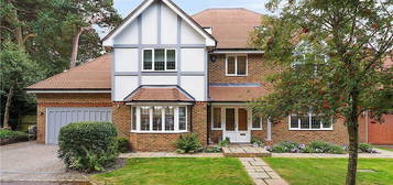 6 bedroom detached house for sale