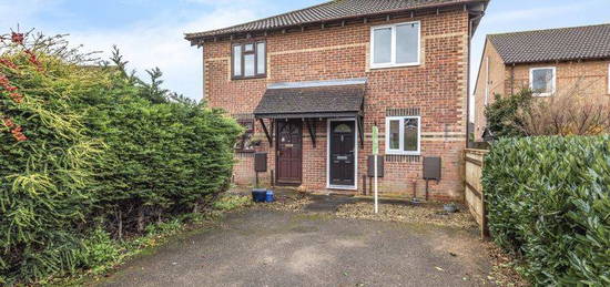 End terrace house to rent in Spruce Drive, Bicester OX26