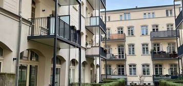 Hochwertig sanierte 2-Raum-Wohnung im begehrten Zentrum-West! *Parkett*Balkon*Designerbad*