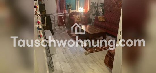 Tauschwohnung: Tauschen unsere Wohnung gegen kleinere