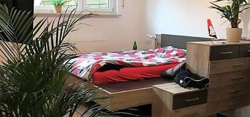 ***Gemütliche 1,5-Zimmer-Wohnung in ruhiger Lage mit Garten***