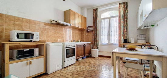 Appartement  à louer, 3 pièces, 2 chambres, 75 m²