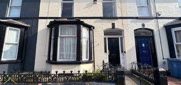 4 bed terraced house for sale