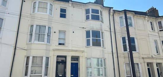 Flat to rent in Buckingham Street, Brighton BN1