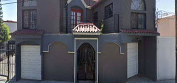 Casa en  Calle Rinconada Del Laurel 570, Rinconada De Otay, Tijuana, Baja California, México