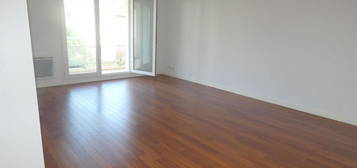 Appartement  à louer, 3 pièces, 2 chambres, 62 m²