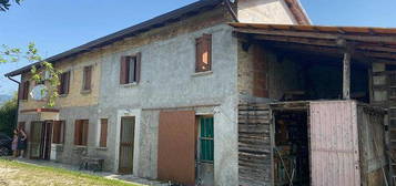 Sacile casa singola con ampio giardino