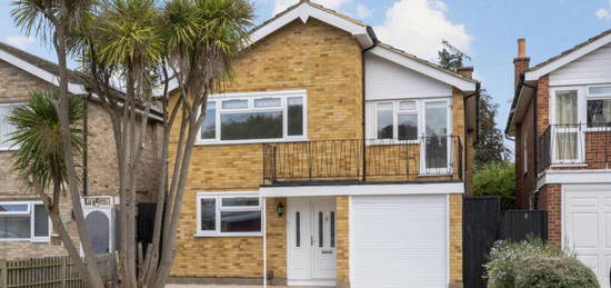 4 bedroom detached house