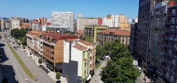 Piso de alquiler en Avenida de la Costa, Barrio del Centro