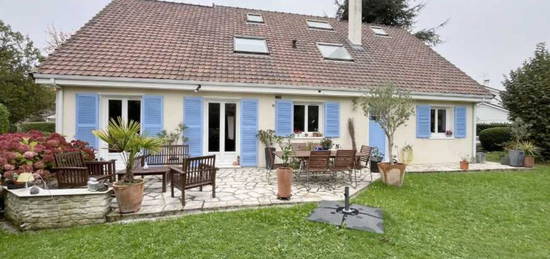 Vente maison 9 pièces 182 m²