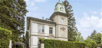 Traumhaft Wohnen mit Gründerzeitcharme: Sanierte 8-Zi. auf einer Etage in denkmalgeschützter Villa