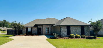 301 Somerset Dr, Florence, MS 39073